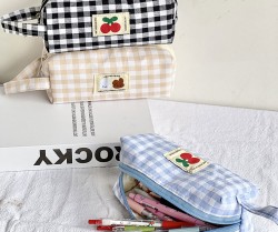 جامدادی پارچه ای چهارخونه