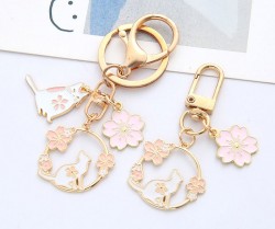 آویز و جاکلیدی شکوفه گیلاس و گربه