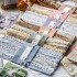 پک کاغذهای زمینه طرح دار و روبان گیپور