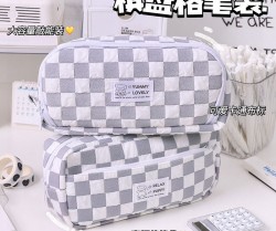 جامدادی بزرگ شطرنجی