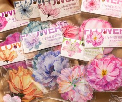 استیکر نیمه شفاف طرح گل