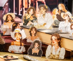 ست استیکر شفاف طرح دختر