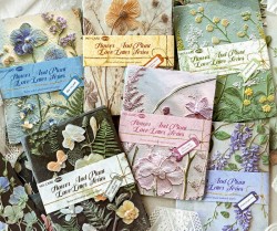 ست کاغذهای تزیینی مزرعه گل